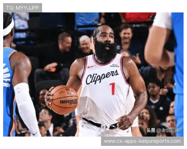 哈登终场前命中关键一球，76人笑纳胜果