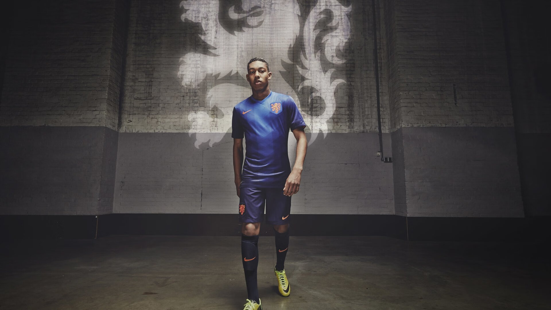 足球媒体版权市场，足球版权在哪