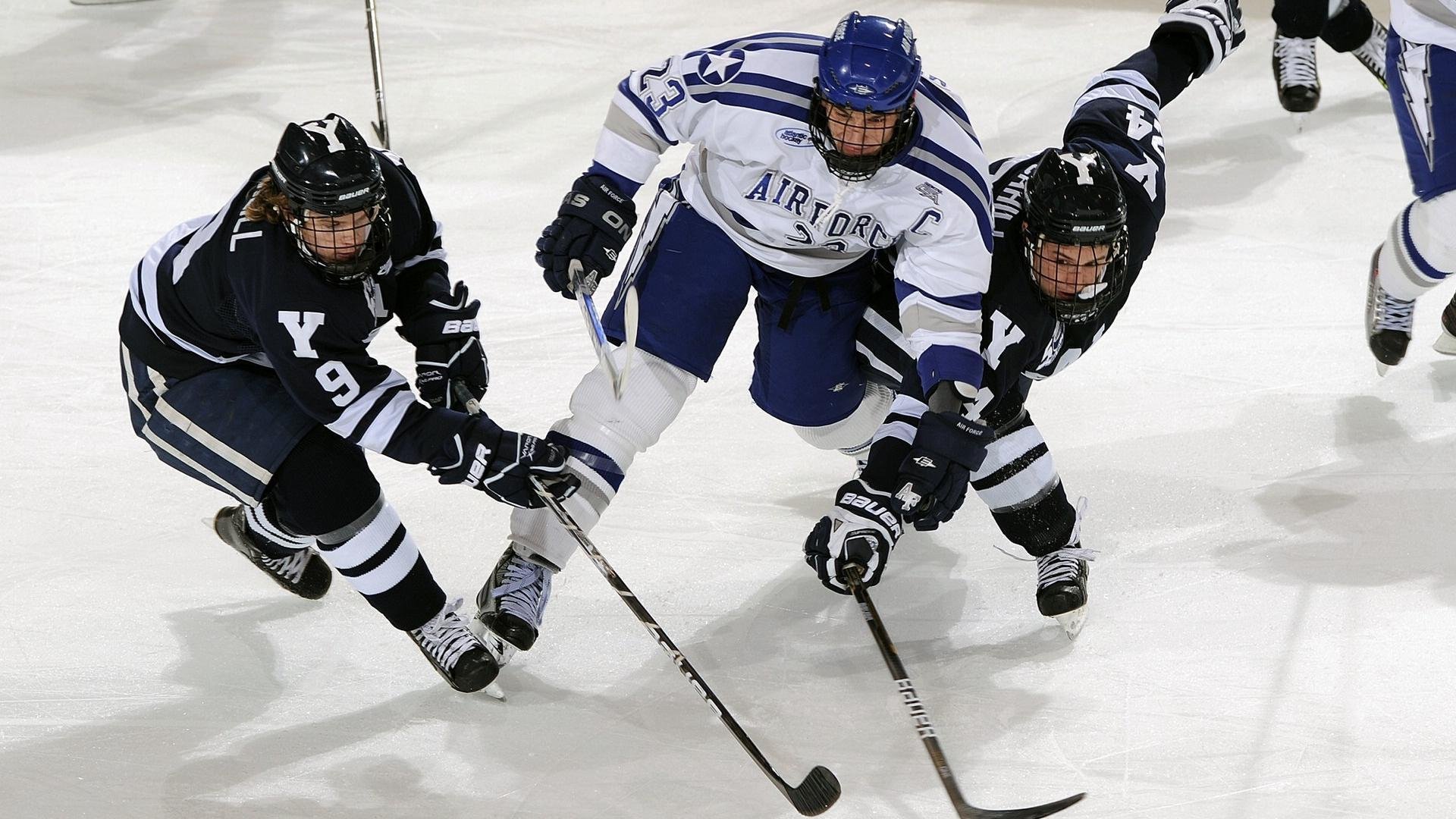 足球产业规模持续扩大,足球市场规模